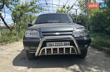 Внедорожник / Кроссовер Chevrolet Niva 2007 в 