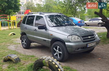 Внедорожник / Кроссовер Chevrolet Niva 2007 в 