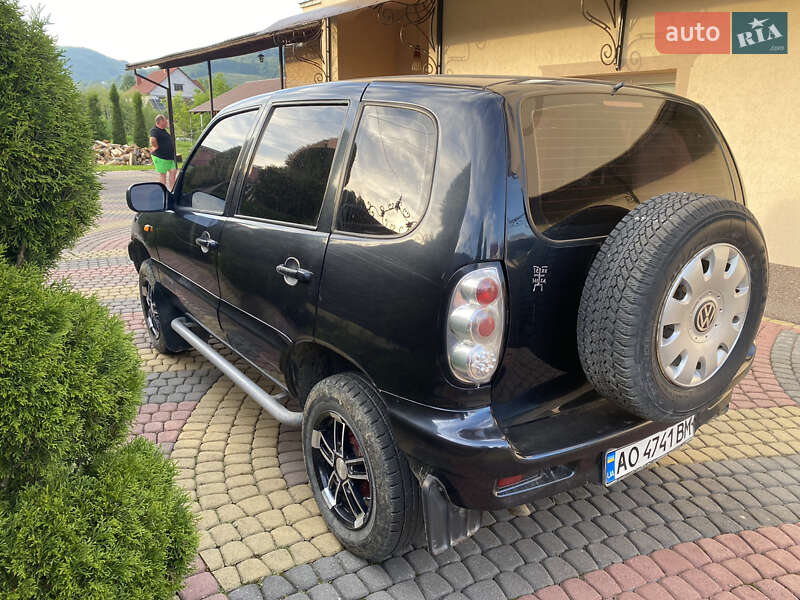 Позашляховик / Кросовер Chevrolet Niva 2006 в Тячеві