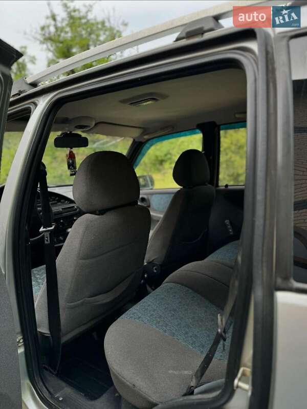 Позашляховик / Кросовер Chevrolet Niva 2005 в Косові