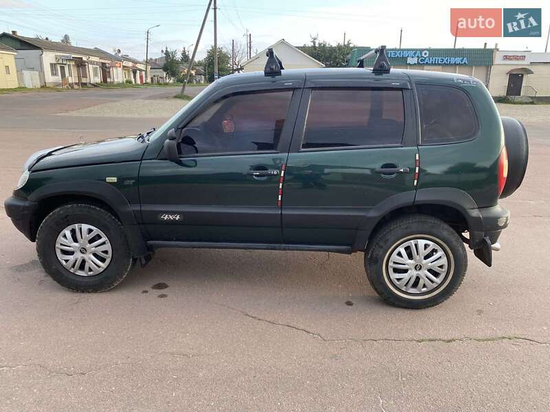 Chevrolet Niva 2005