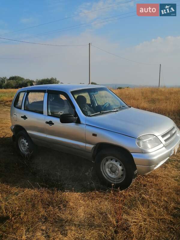 Позашляховик / Кросовер Chevrolet Niva 2008 в Зіньківі