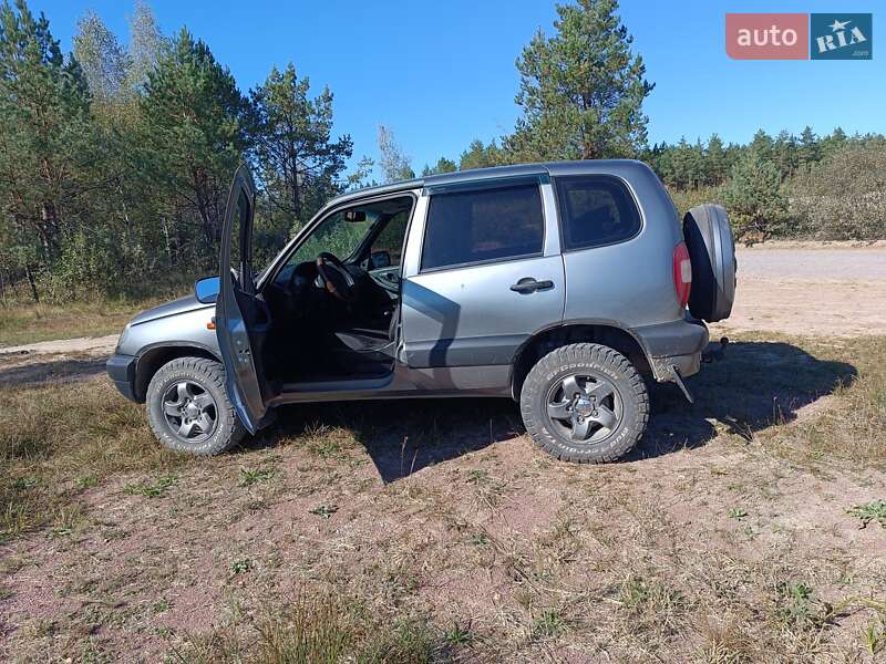 Позашляховик / Кросовер Chevrolet Niva 2006 в Овручі