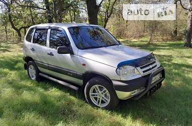 Внедорожник / Кроссовер Chevrolet Niva 2005 в Березовке