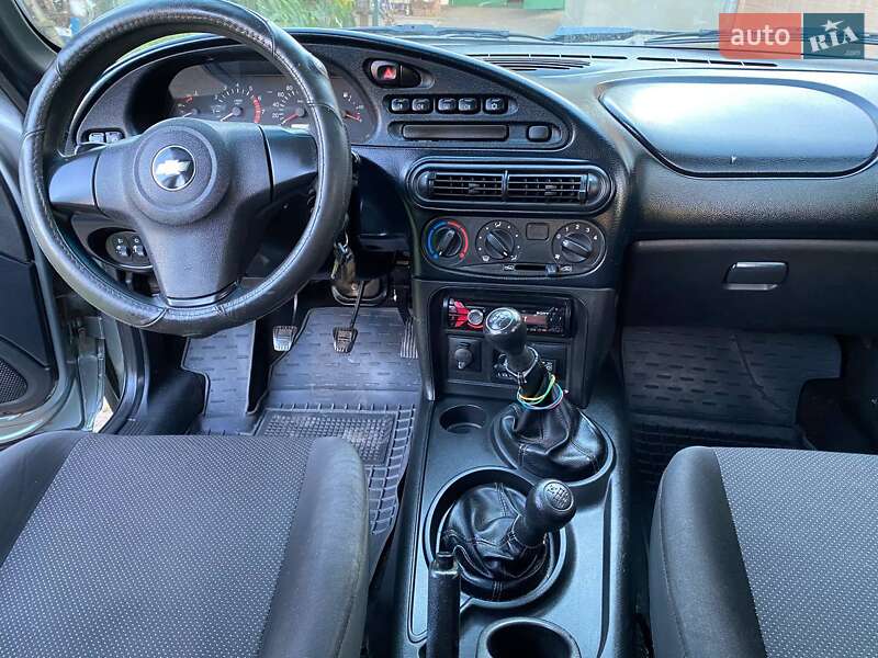 Внедорожник / Кроссовер Chevrolet Niva 2016 в Городище