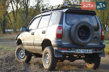 Внедорожник / Кроссовер Chevrolet Niva 2006 в 