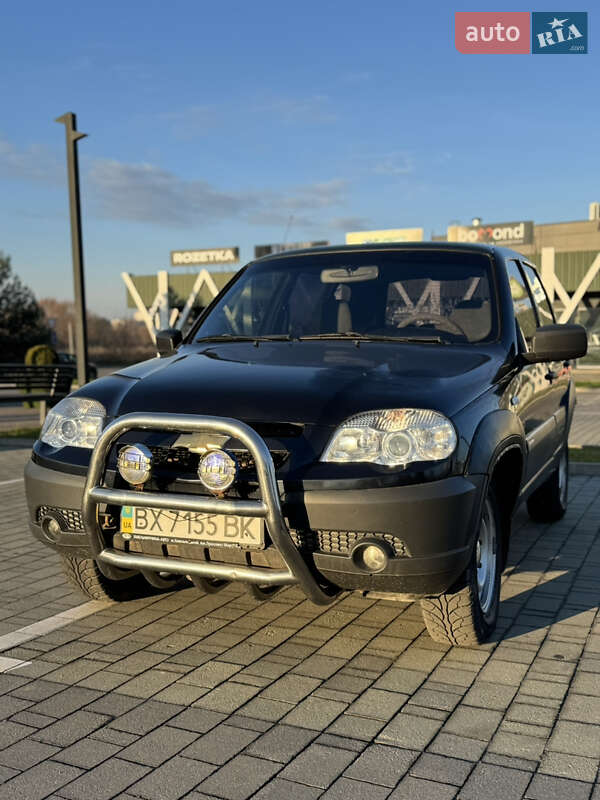Внедорожник / Кроссовер Chevrolet Niva 2013 в Летичеве