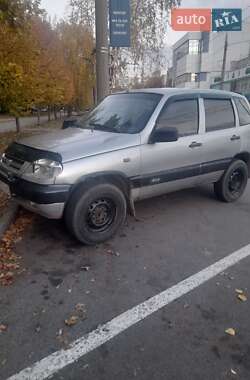 Внедорожник / Кроссовер Chevrolet Niva 2005 в Харькове