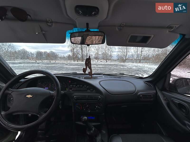 Внедорожник / Кроссовер Chevrolet Niva 2008 в Звягеле