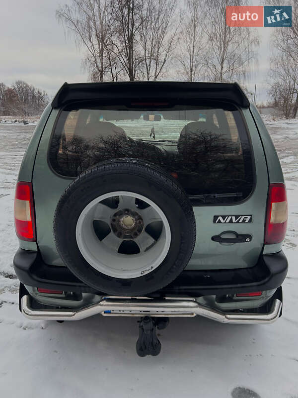 Внедорожник / Кроссовер Chevrolet Niva 2008 в Звягеле