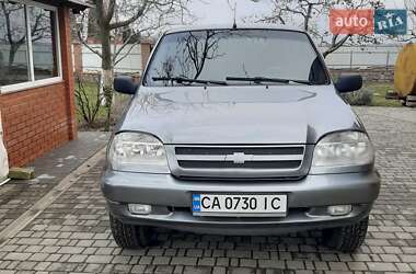 Внедорожник / Кроссовер Chevrolet Niva 2004 в Умани