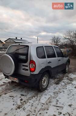 Позашляховик / Кросовер Chevrolet Niva 2011 в Тернополі