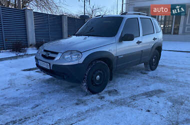 Позашляховик / Кросовер Chevrolet Niva 2011 в Козелеці