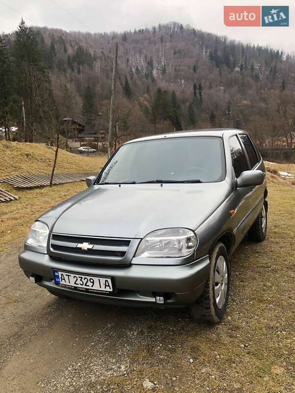 Позашляховик / Кросовер Chevrolet Niva 2007 в 