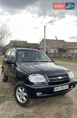 Позашляховик / Кросовер Chevrolet Niva 2005 в 