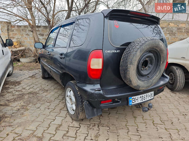 Позашляховик / Кросовер Chevrolet Niva 2004 в Одесі