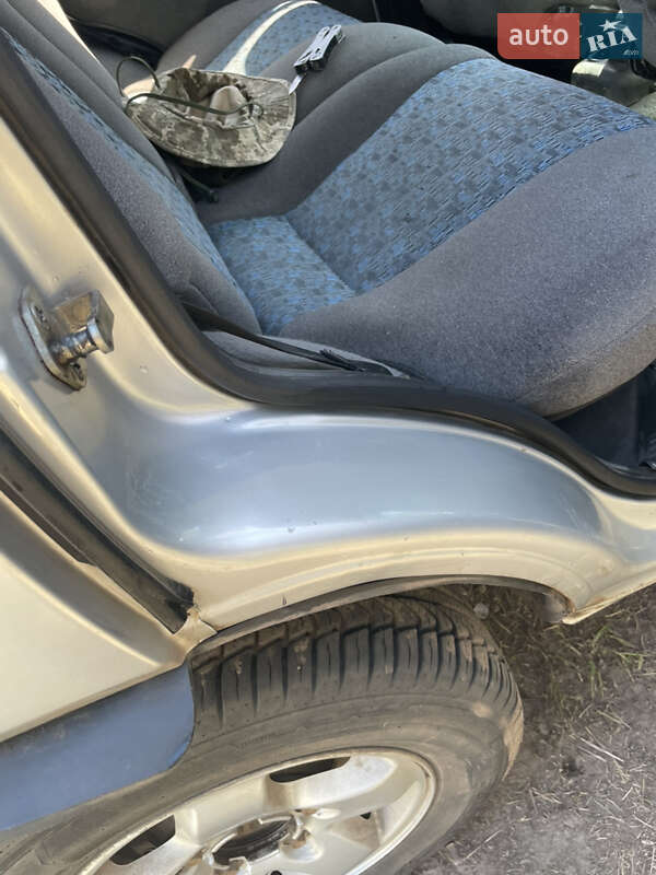 Позашляховик / Кросовер Chevrolet Niva 2004 в Кривому Розі