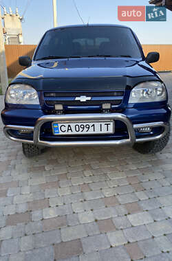Позашляховик / Кросовер Chevrolet Niva 2008 в 