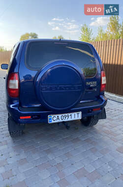 Позашляховик / Кросовер Chevrolet Niva 2008 в 