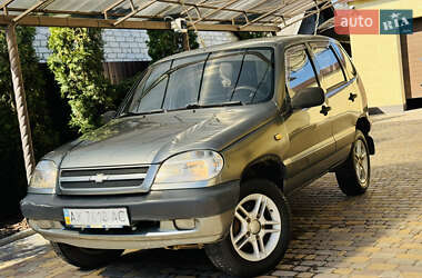 Внедорожник / Кроссовер Chevrolet Niva 2005 в 