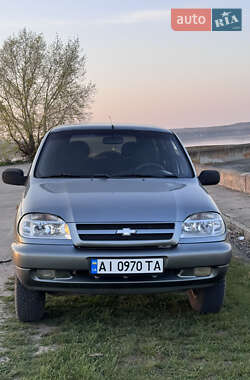 Внедорожник / Кроссовер Chevrolet Niva 2006 в 