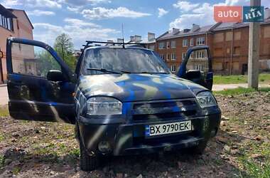 Внедорожник / Кроссовер Chevrolet Niva 2005 в 