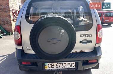 Позашляховик / Кросовер Chevrolet Niva 2014 в 