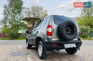 Внедорожник / Кроссовер Chevrolet Niva 2017 в 
