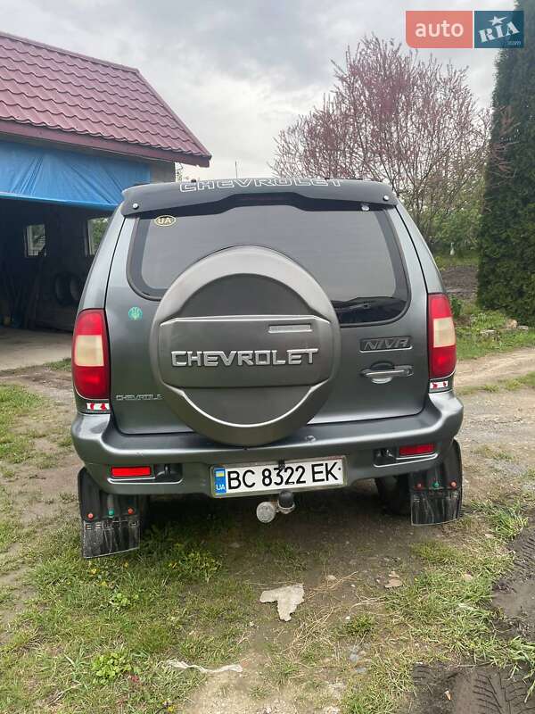 Позашляховик / Кросовер Chevrolet Niva 2006 в Золочеві