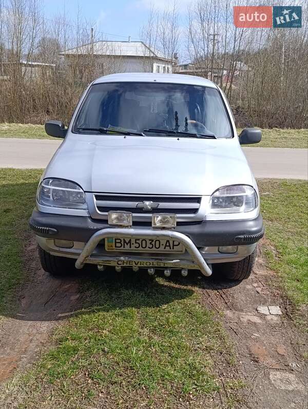 Внедорожник / Кроссовер Chevrolet Niva 2006 в Кролевце