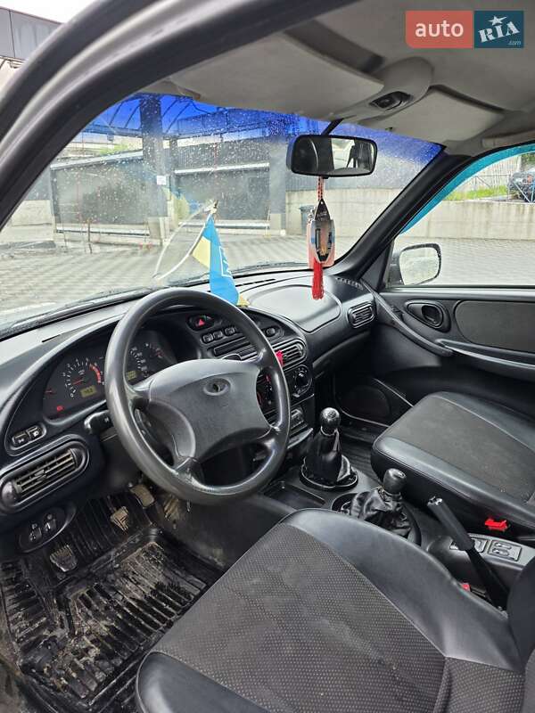 Позашляховик / Кросовер Chevrolet Niva 2007 в Хмельницькому