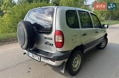 Позашляховик / Кросовер Chevrolet Niva 2007 в 