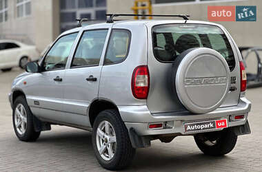 Позашляховик / Кросовер Chevrolet Niva 2007 в 