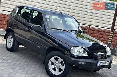 Внедорожник / Кроссовер Chevrolet Niva 2008 в 