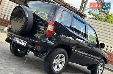 Внедорожник / Кроссовер Chevrolet Niva 2008 в 