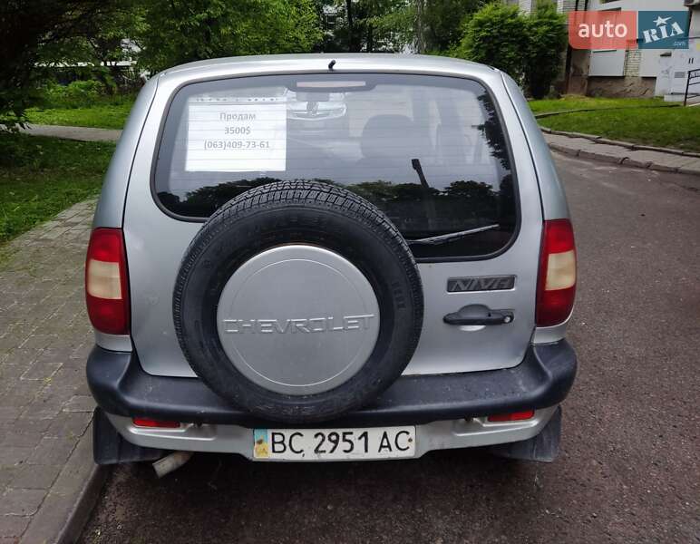 Позашляховик / Кросовер Chevrolet Niva 2004 в Львові