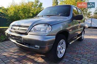 Внедорожник / Кроссовер Chevrolet Niva 2008 в 