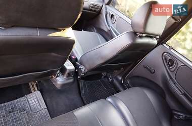 Внедорожник / Кроссовер Chevrolet Niva 2008 в 