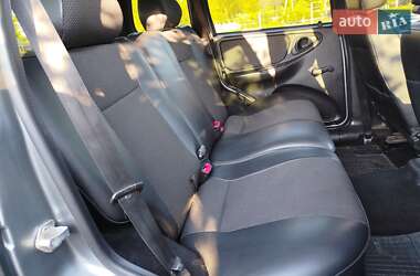 Внедорожник / Кроссовер Chevrolet Niva 2008 в 