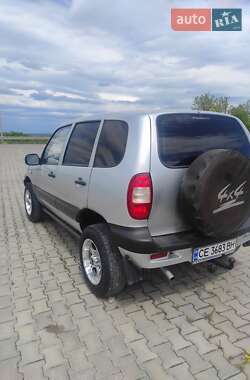 Внедорожник / Кроссовер Chevrolet Niva 2005 в 
