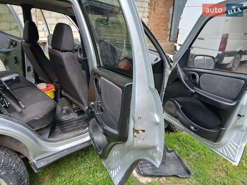 Позашляховик / Кросовер Chevrolet Niva 2011 в Тернополі