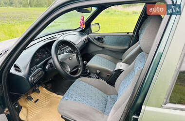 Внедорожник / Кроссовер Chevrolet Niva 2005 в Ромнах