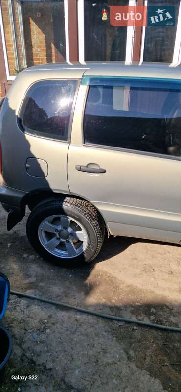 Внедорожник / Кроссовер Chevrolet Niva 2008 в Сумах