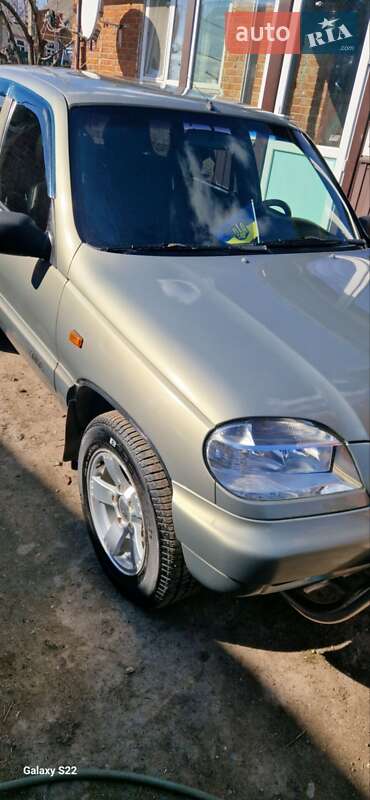 Внедорожник / Кроссовер Chevrolet Niva 2008 в Сумах