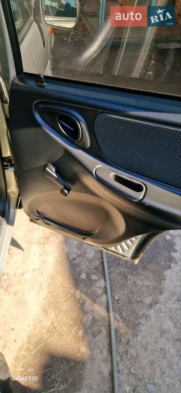 Внедорожник / Кроссовер Chevrolet Niva 2008 в Сумах