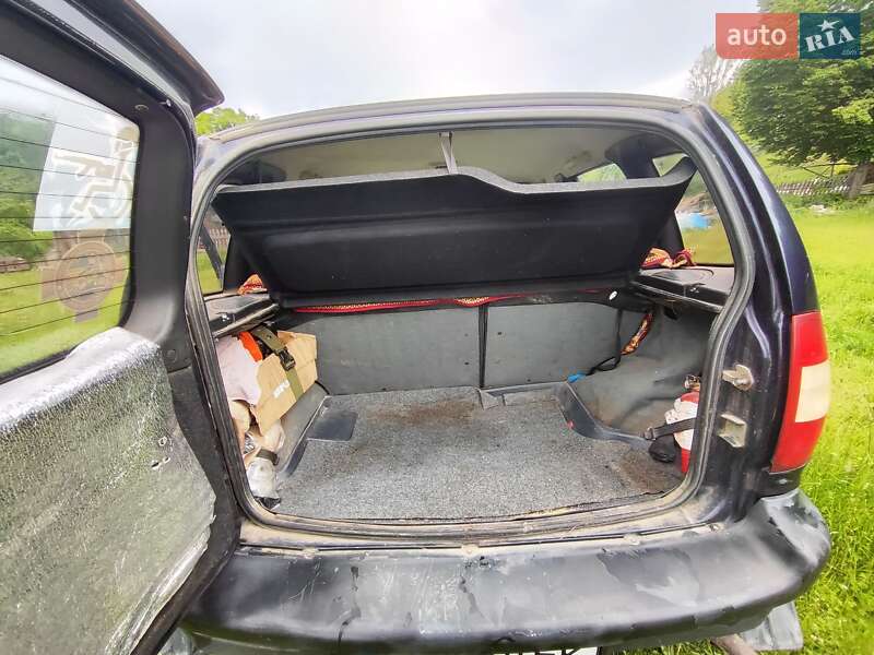 Позашляховик / Кросовер Chevrolet Niva 2004 в Косові