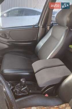 Позашляховик / Кросовер Chevrolet Niva 2007 в 