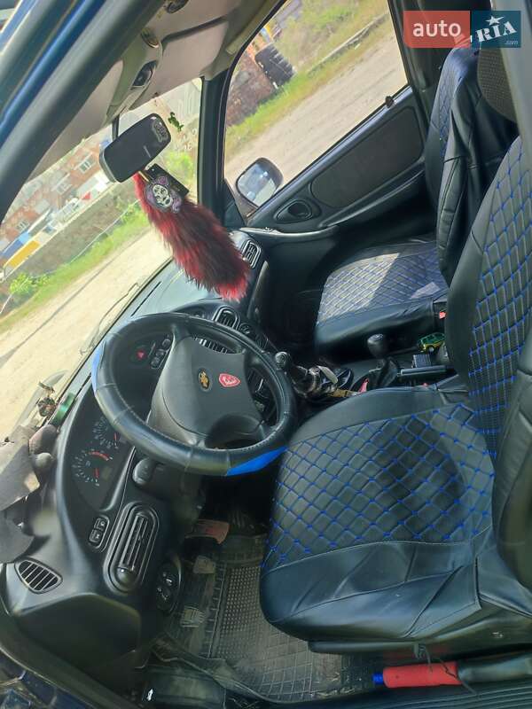 Внедорожник / Кроссовер Chevrolet Niva 2007 в Сумах