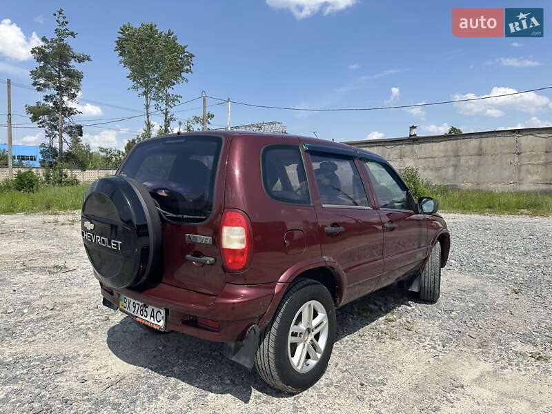 Позашляховик / Кросовер Chevrolet Niva 2005 в Нетішині