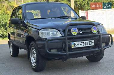 Внедорожник / Кроссовер Chevrolet Niva 2004 в Одессе